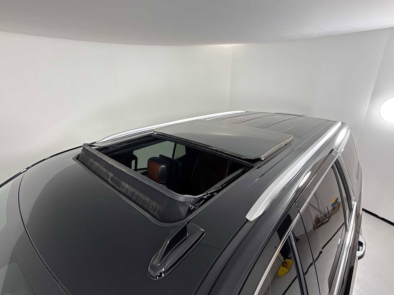 Used 2024 GMC Yukon Denali Ultimate image 22