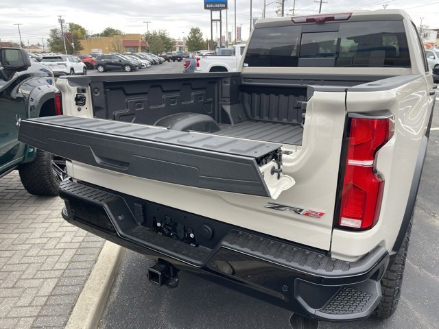 New 2026 Chevrolet Silverado 2500 ZR2 image 6