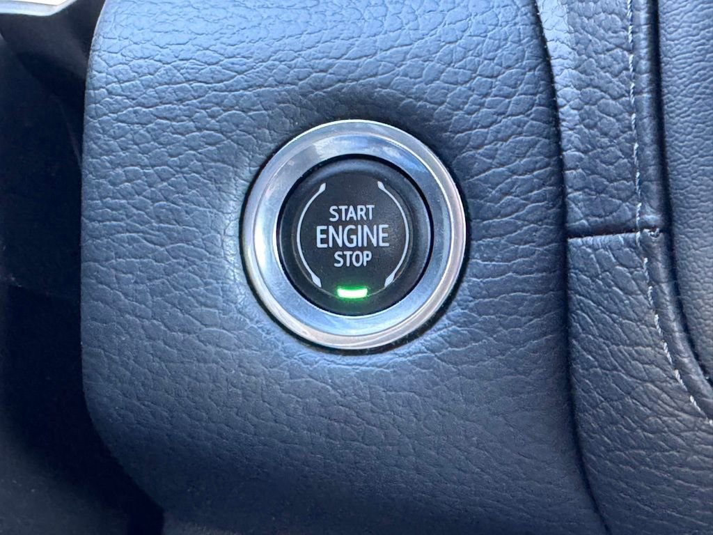 Used 2021 GMC Yukon Denali w/ Denali Ultimate Package image 36