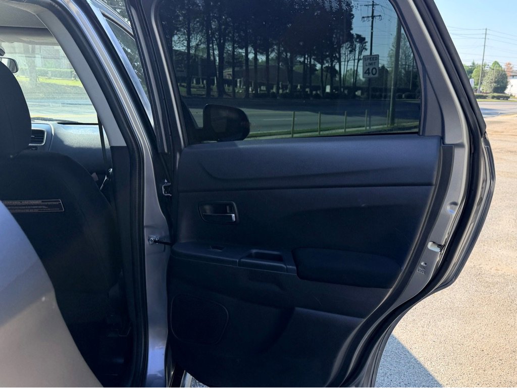 Used 2017 Mitsubishi Outlander Sport ES image 24