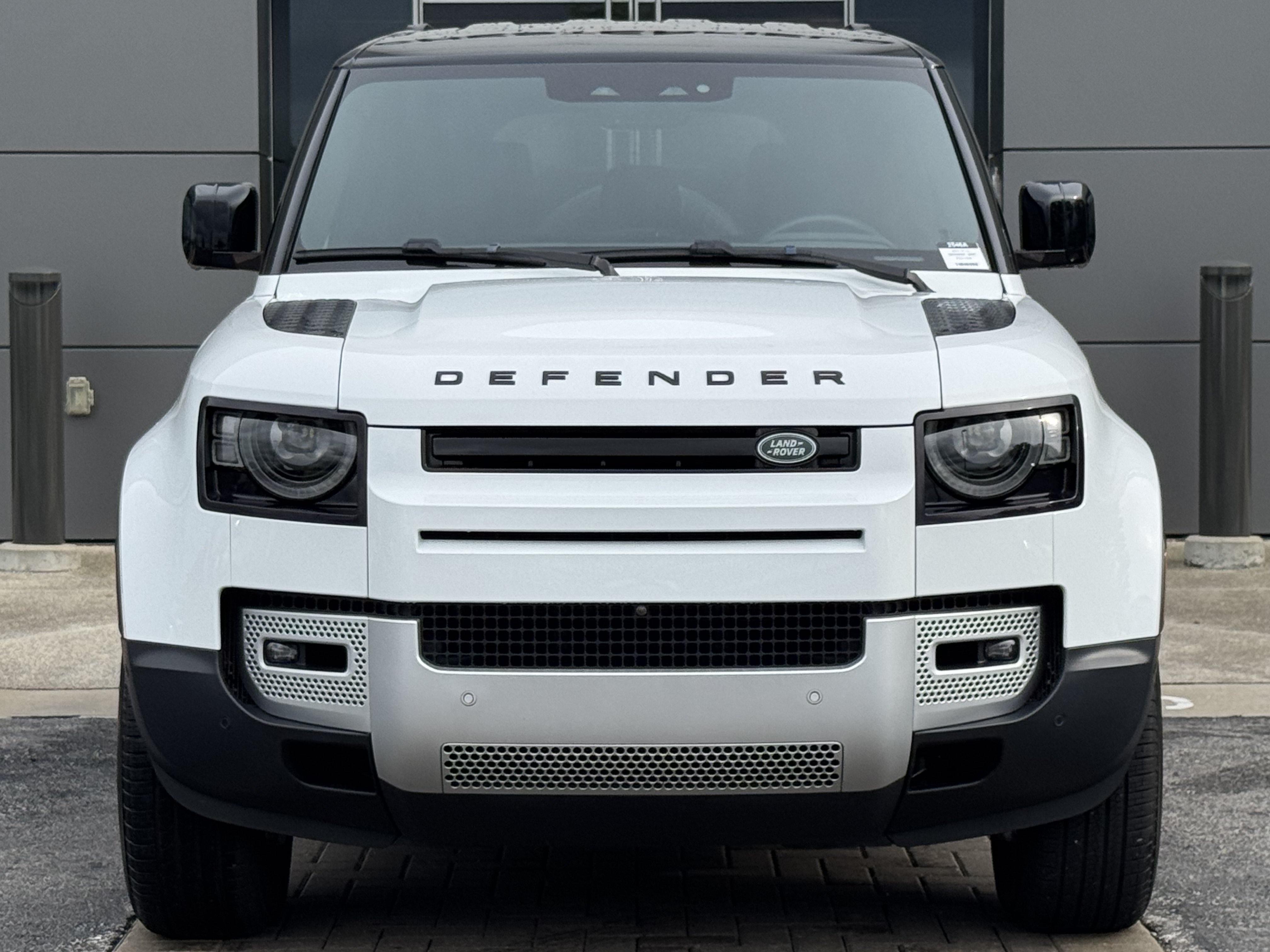 Certified 2023 Land Rover Defender 110 S AWD/4WD image 8