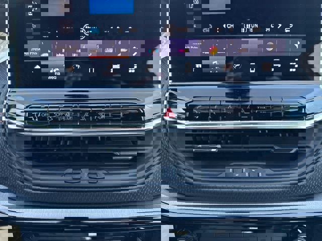 Used 2025 Jeep Compass Trailhawk image 26