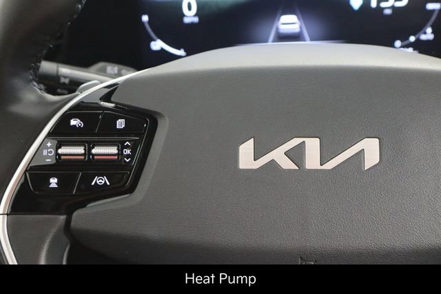Certified 2023 Kia Niro Wind w/ Wind Preserve Package FWD image 8