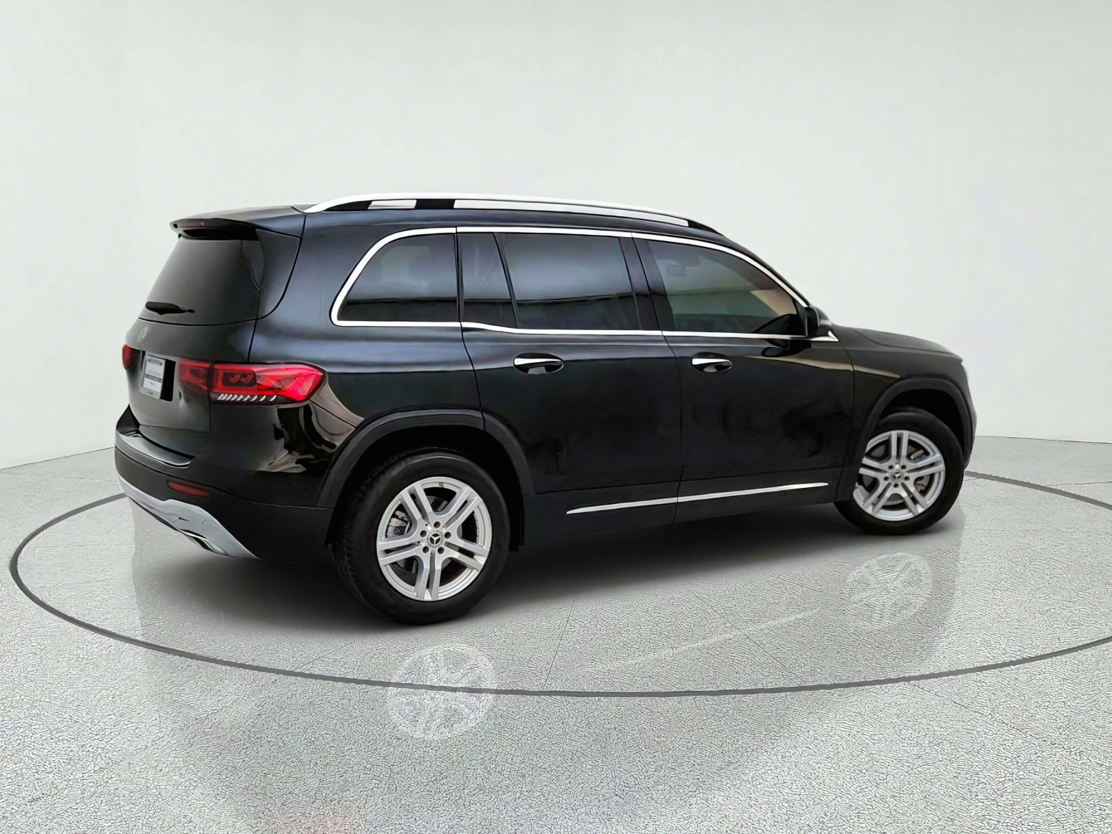Used 2023 Mercedes-Benz GLB 250 image 8