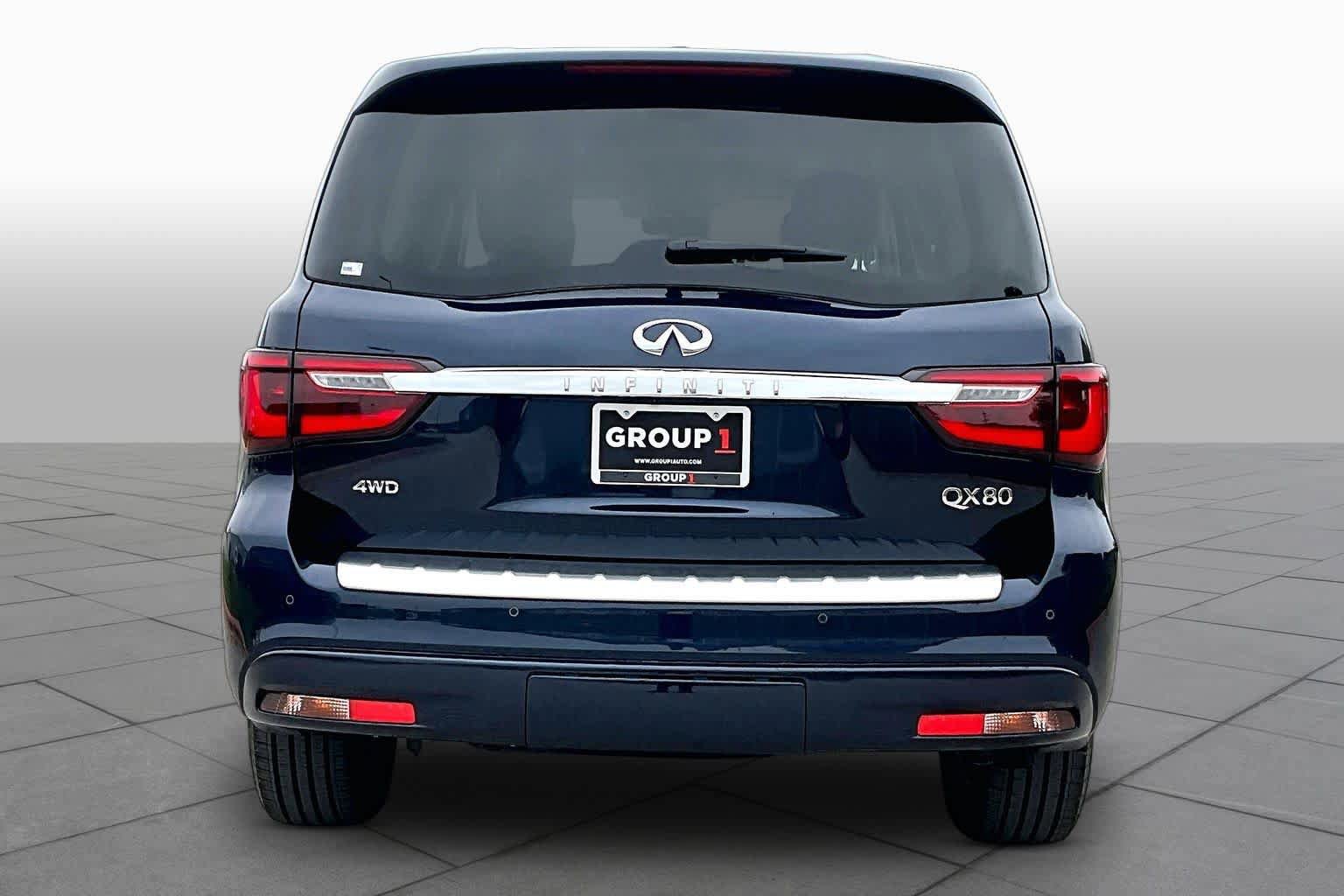 Used 2023 INFINITI QX80 Luxe w/ All-Season Package AWD/4WD image 5