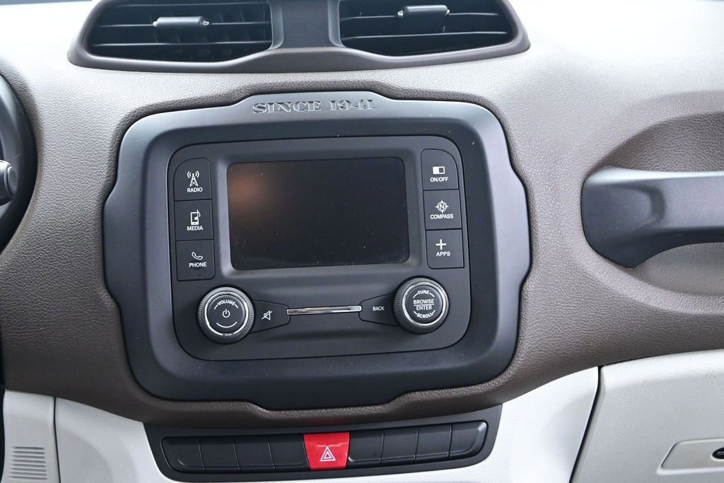 Used 2015 Jeep Renegade Latitude AWD/4WD image 25