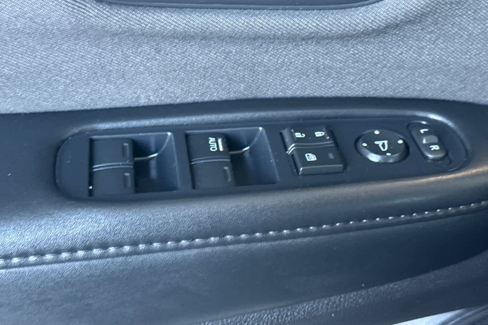 Used 2019 Honda HR-V Sport image 13
