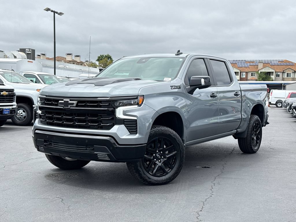 Used 2026 Chevrolet Silverado 1500 LT Trail Boss w/ LT Trail Boss Premium Package AWD/4WD image 2