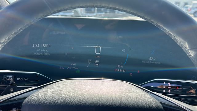 Used 2025 Cadillac Lyriq Luxury image 18