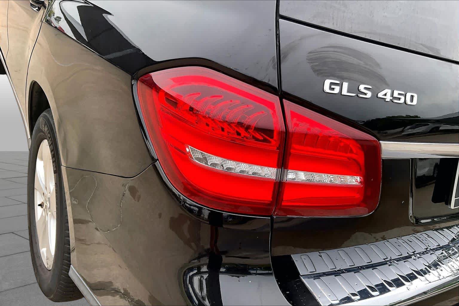 Used 2019 Mercedes-Benz GLS 450 4MATIC image 28