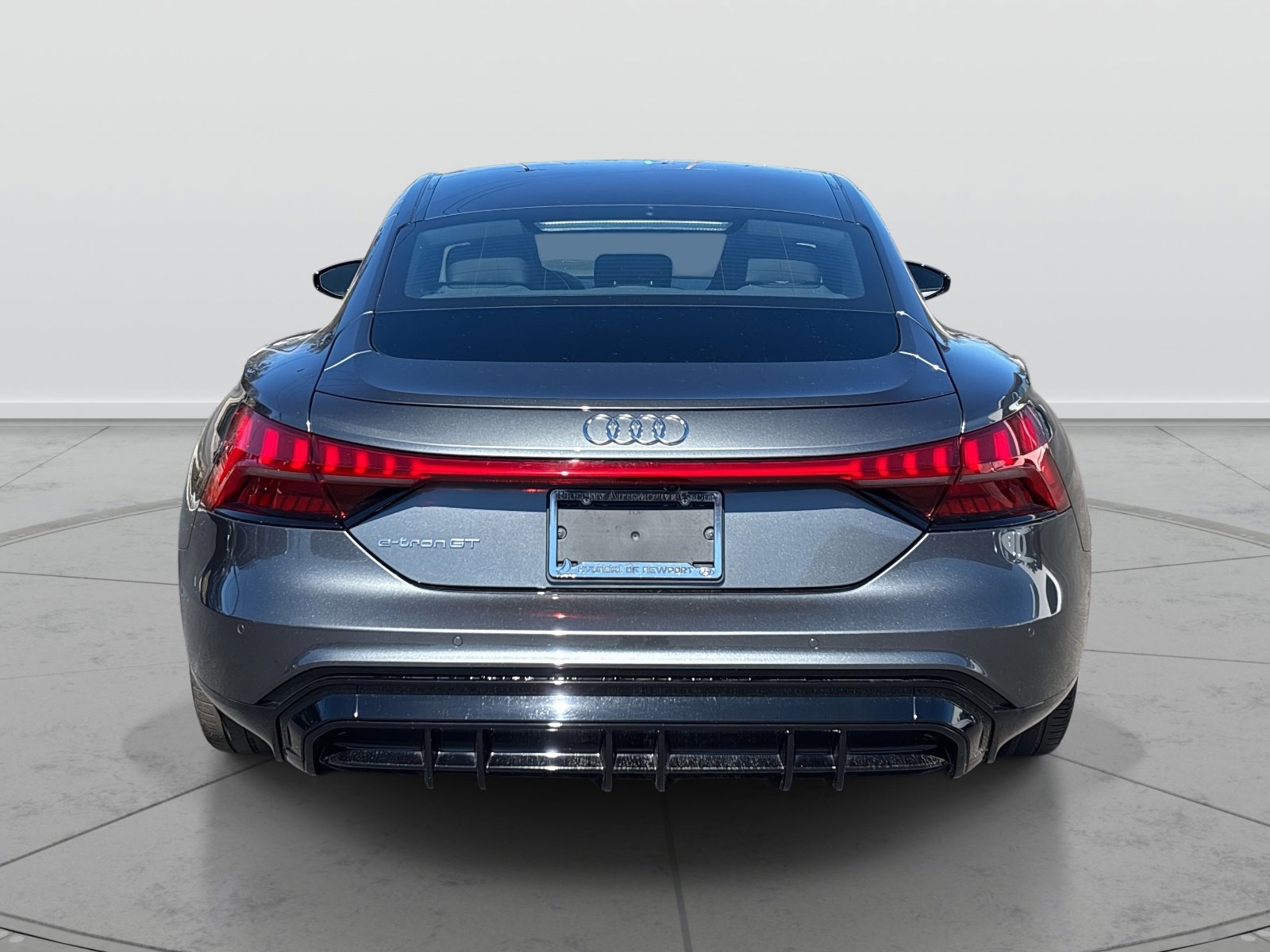 Used 2022 Audi e-tron GT Prestige image 4