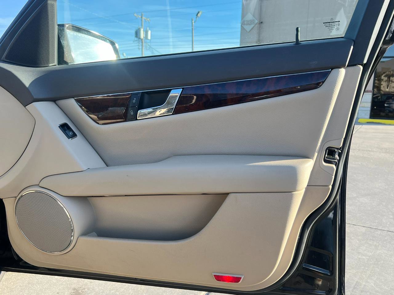 Used 2010 Mercedes-Benz C 300 Sedan image 29