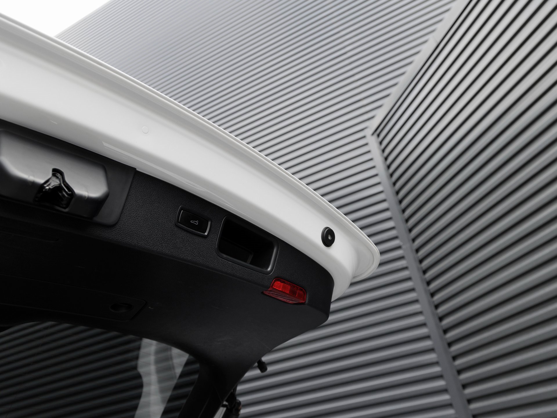 Used 2021 Porsche Macan image 24