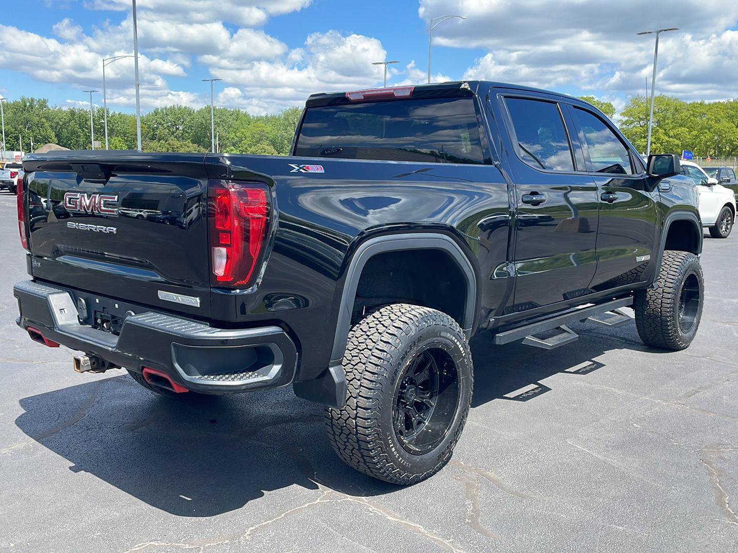 Used 2020 GMC Sierra 1500 Elevation w/ Elevation Value Package AWD/4WD image 7