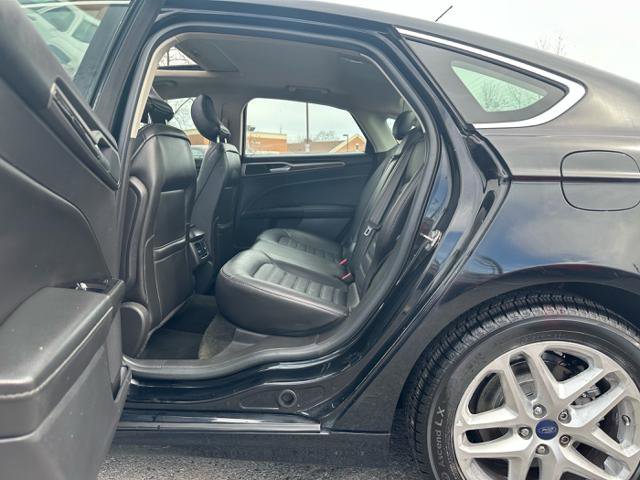 Used 2016 Ford Fusion SE w/ Equipment Group 202A FWD image 12