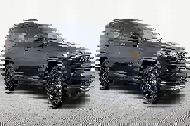 New 2026 Jeep Compass Latitude image 3