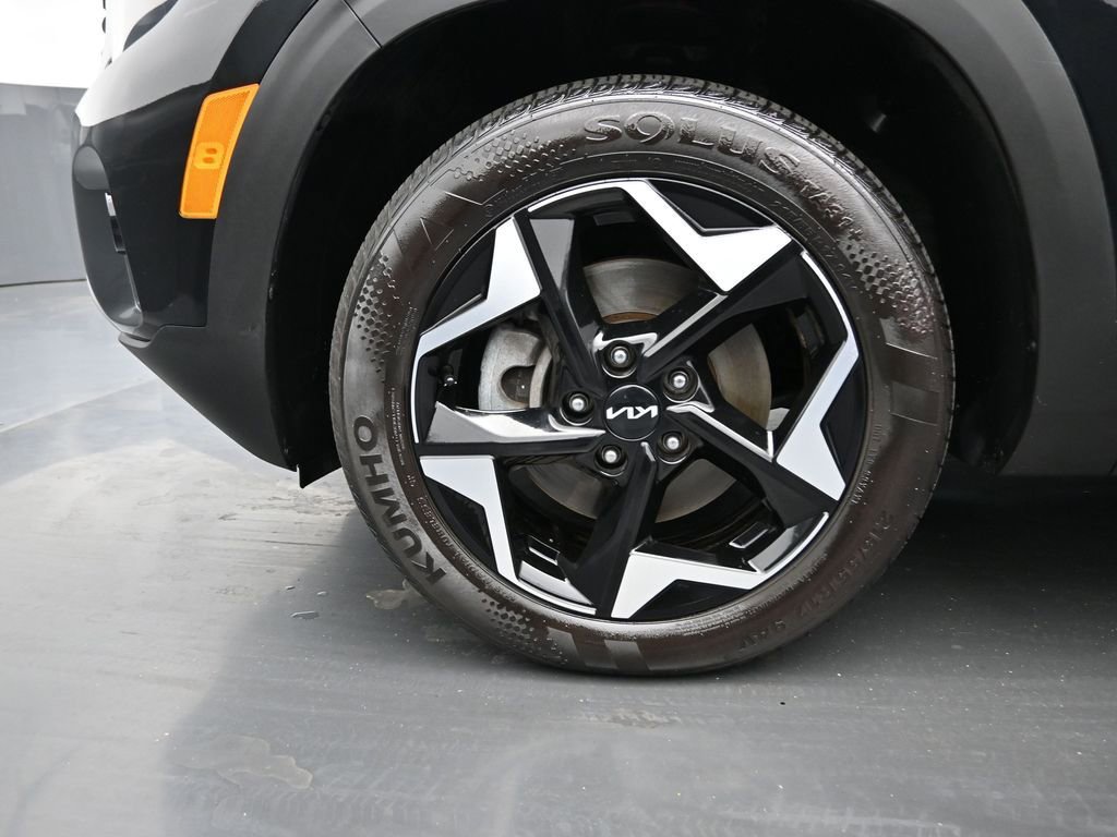 Used 2024 Kia Seltos EX image 10