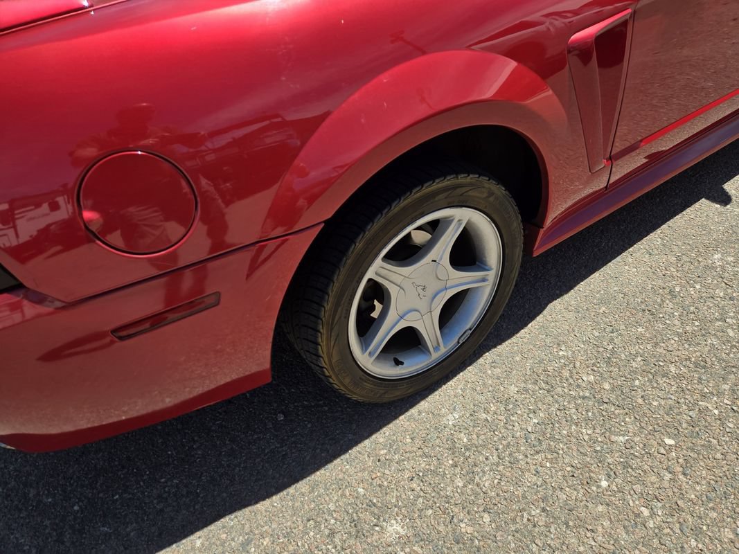 Used 2000 Ford Mustang GT RWD image 11