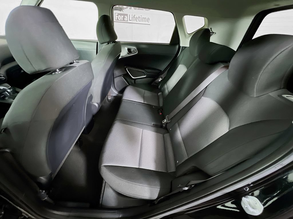 Certified 2023 Kia Soul LX w/ LX Technology Package FWD image 26