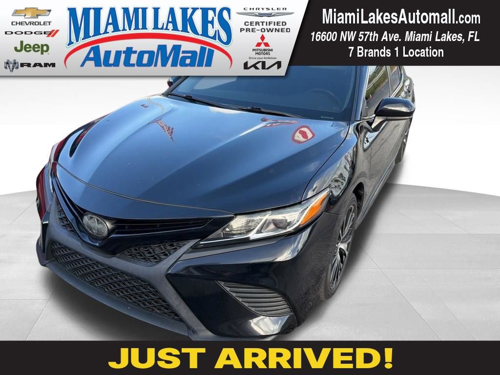 Used 2019 Toyota Camry SE image 1