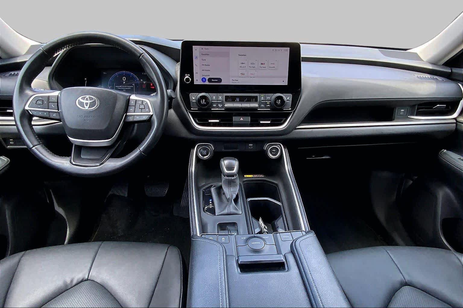 Used 2025 Toyota Grand Highlander FWD image 16