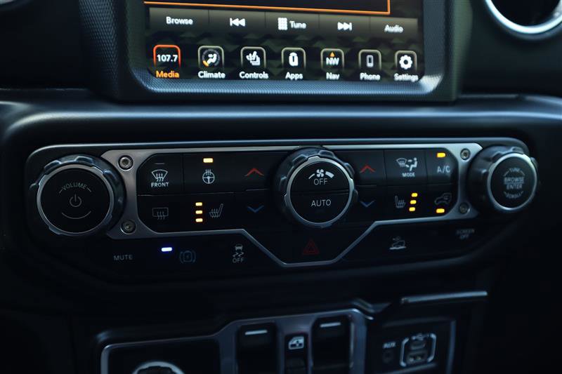 Used 2022 Jeep Wrangler Unlimited Sahara w/ Cold Weather Group image 20