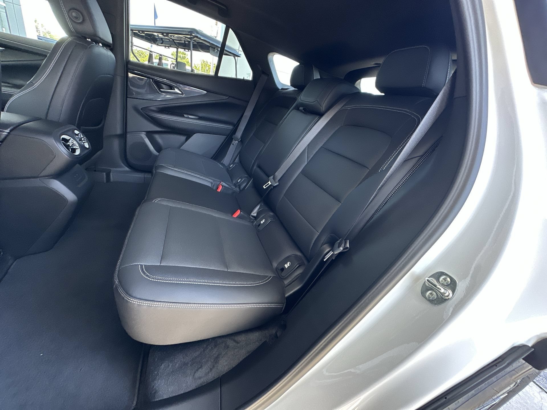 Used 2025 Chevrolet Blazer EV LT AWD/4WD image 23
