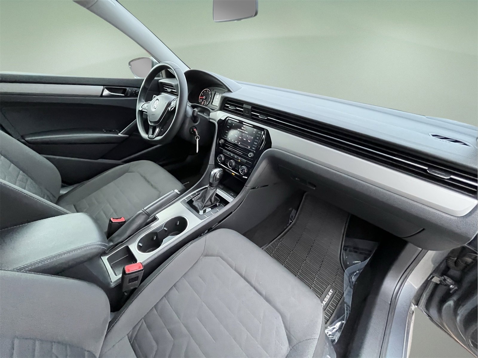 Used 2021 Volkswagen Passat 2.0T S image 32