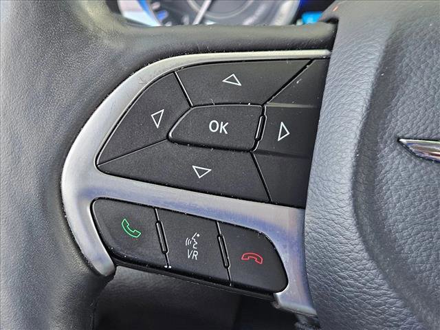 Used 2016 Chrysler 200 C w/ Navigation & Sound Group I image 15