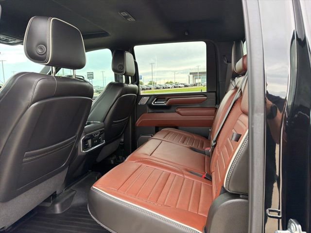 Used 2024 GMC Sierra 2500 Denali Ultimate w/ Max Trailering Package image 5