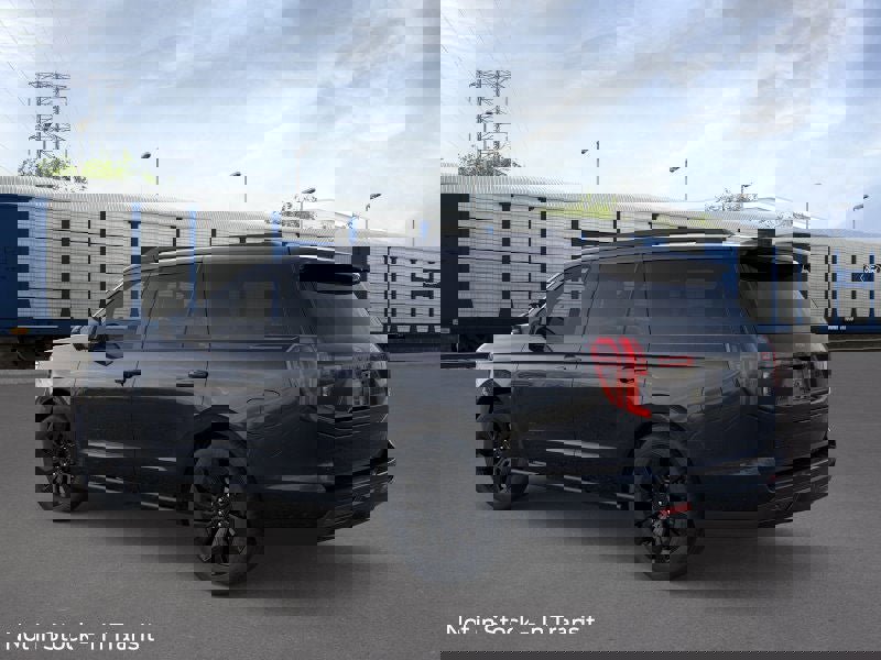 New 2025 Ford Expedition Platinum image 4