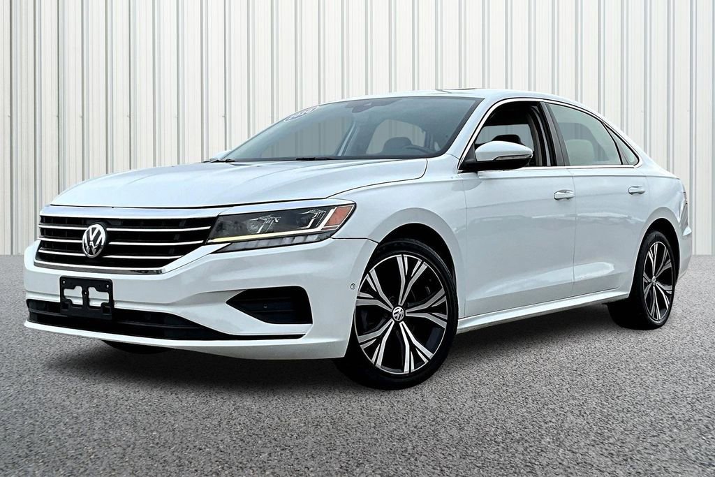 Used 2020 Volkswagen Passat 2.0T SEL image 3