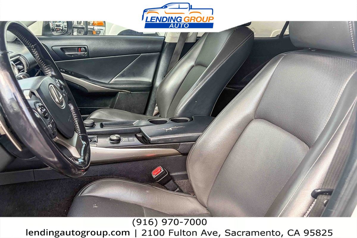 Used 2016 Lexus IS 300 AWD image 17