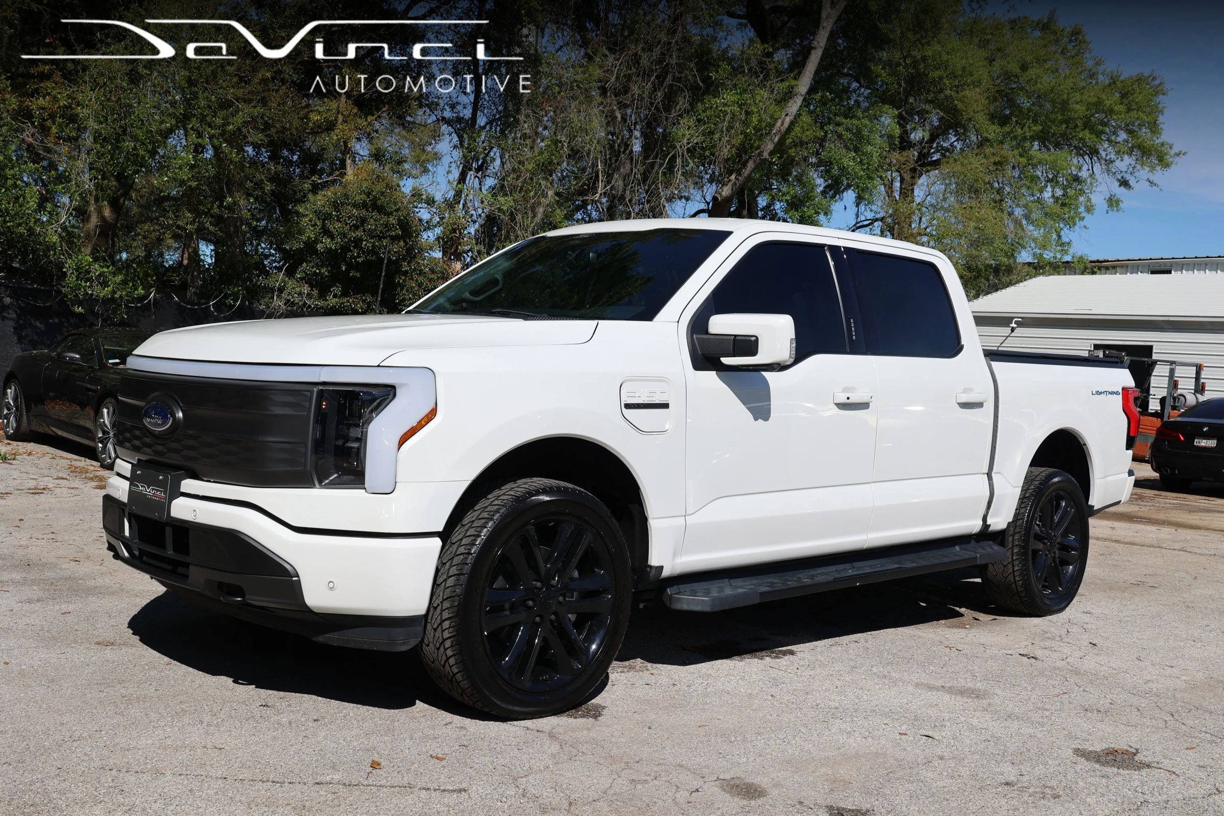 Used 2022 Ford F150 Lightning Lariat image 1