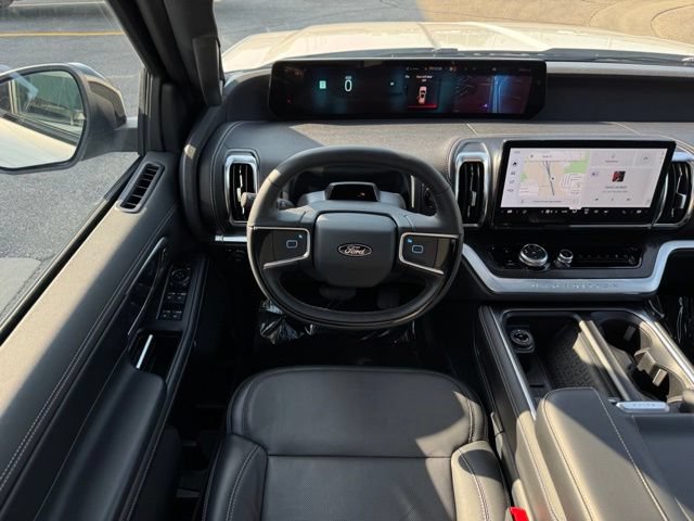 Certified 2025 Ford Expedition Max Platinum w/ Stealth Performance Package AWD/4WD image 18