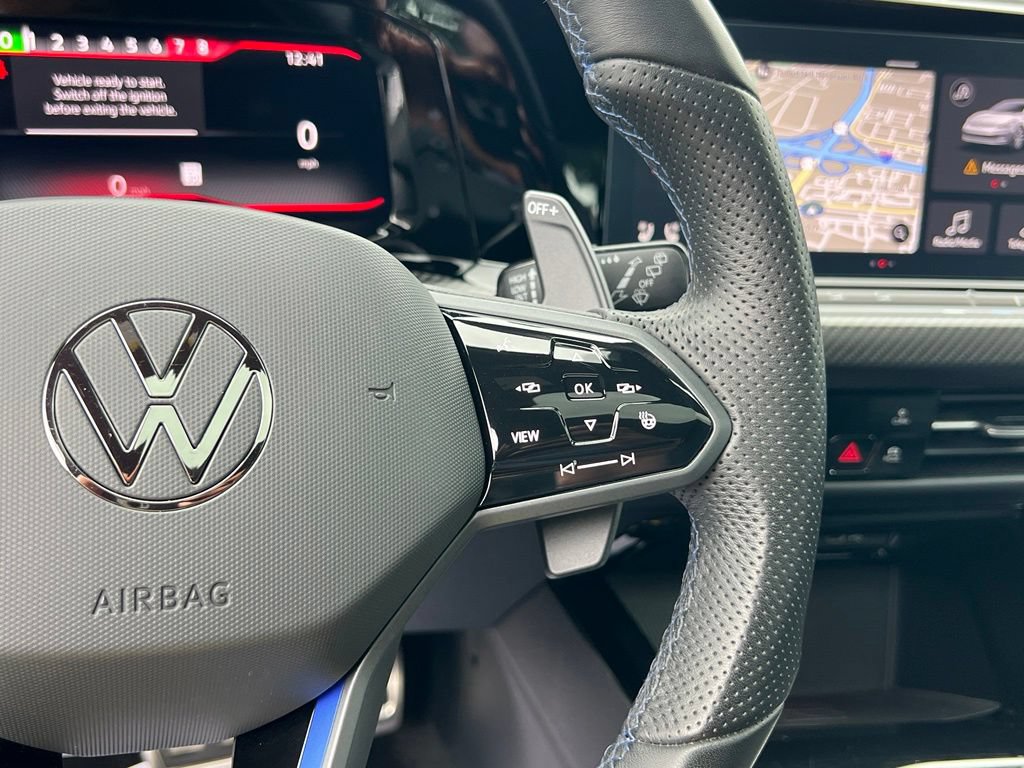 Used 2024 Volkswagen Golf R AWD/4WD image 21
