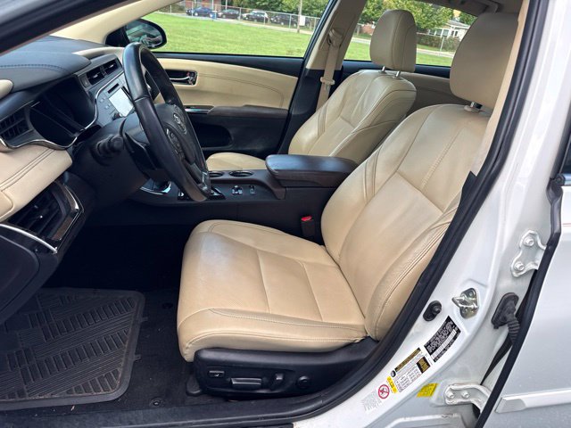 Used 2017 Toyota Avalon Limited w/ Carpet Mat Package FWD image 12