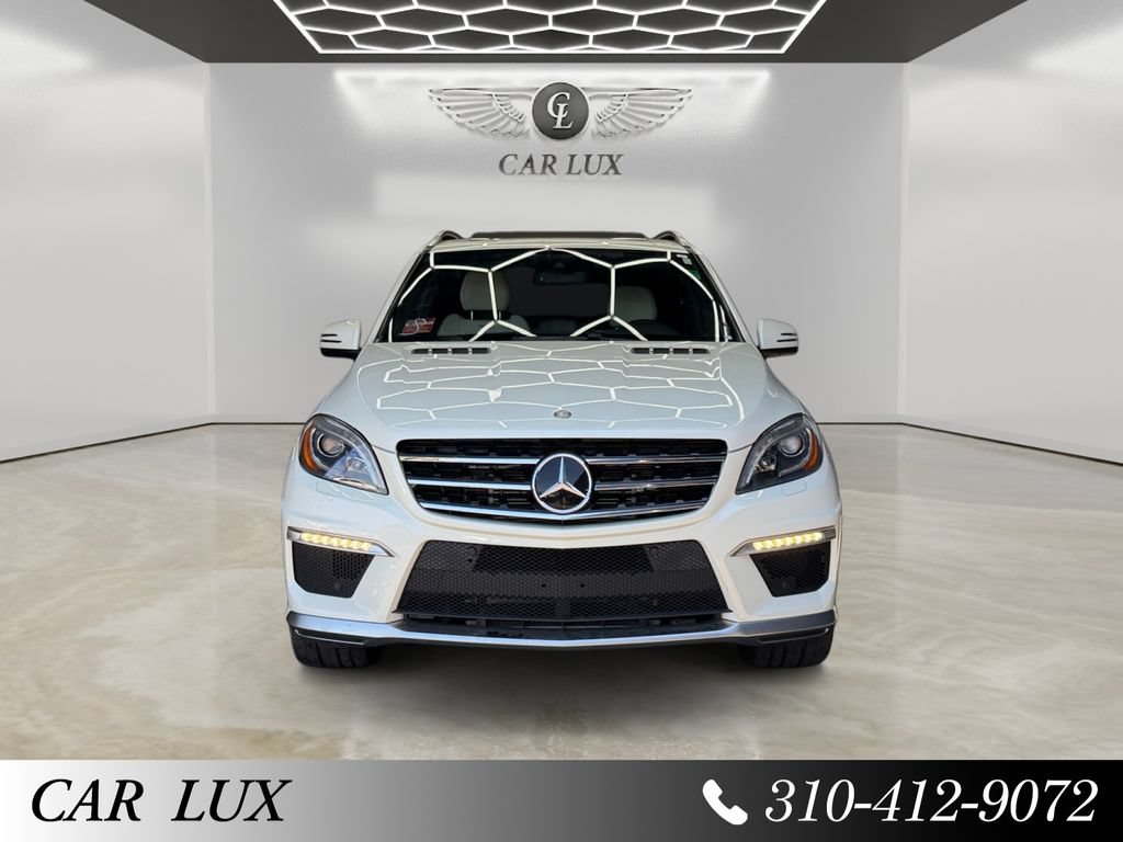 Used 2012 Mercedes-Benz ML 63 AMG 4MATIC w/ Driver Assistance Pkg image 8
