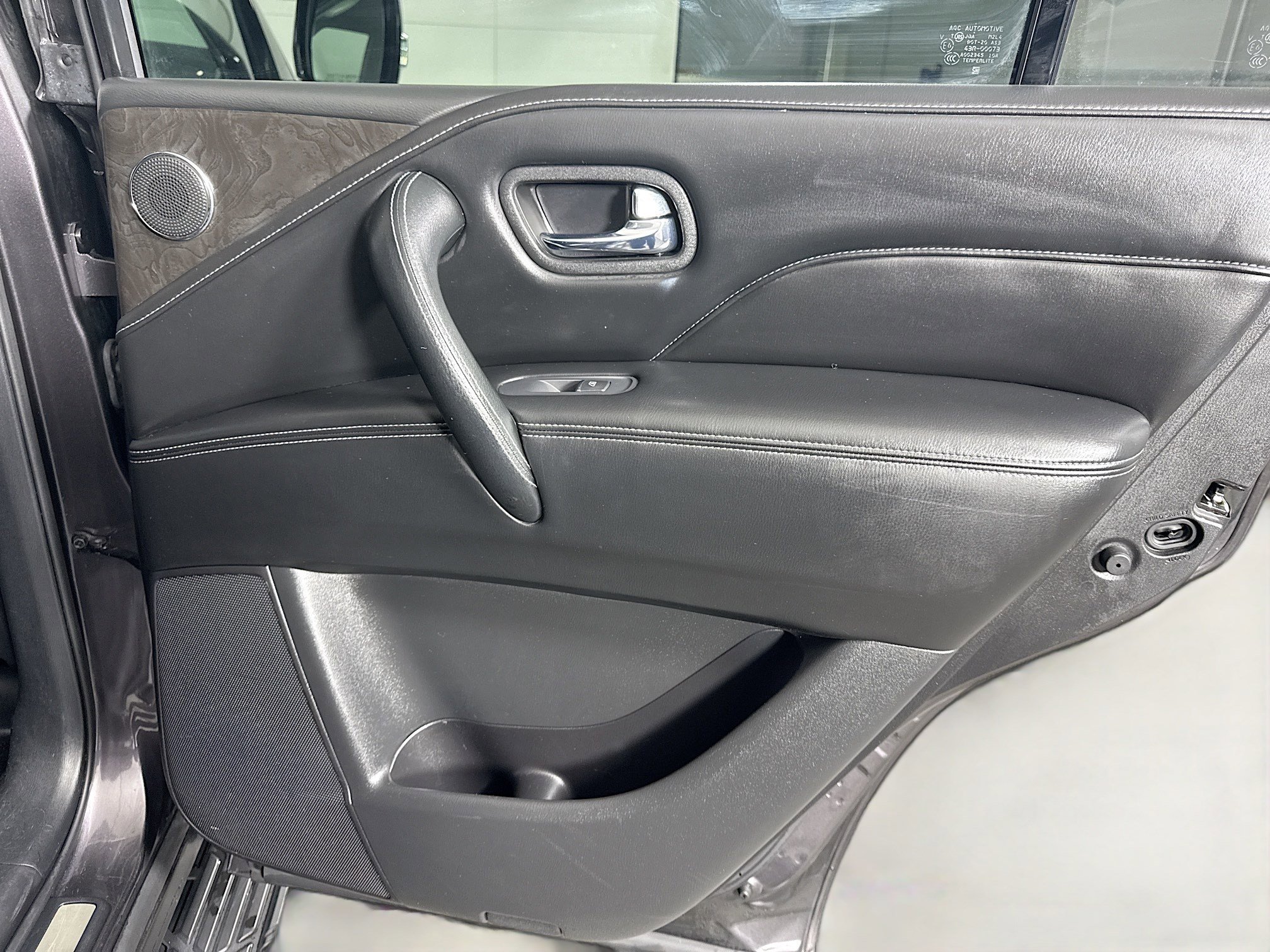 Used 2024 INFINITI QX80 Luxe image 28