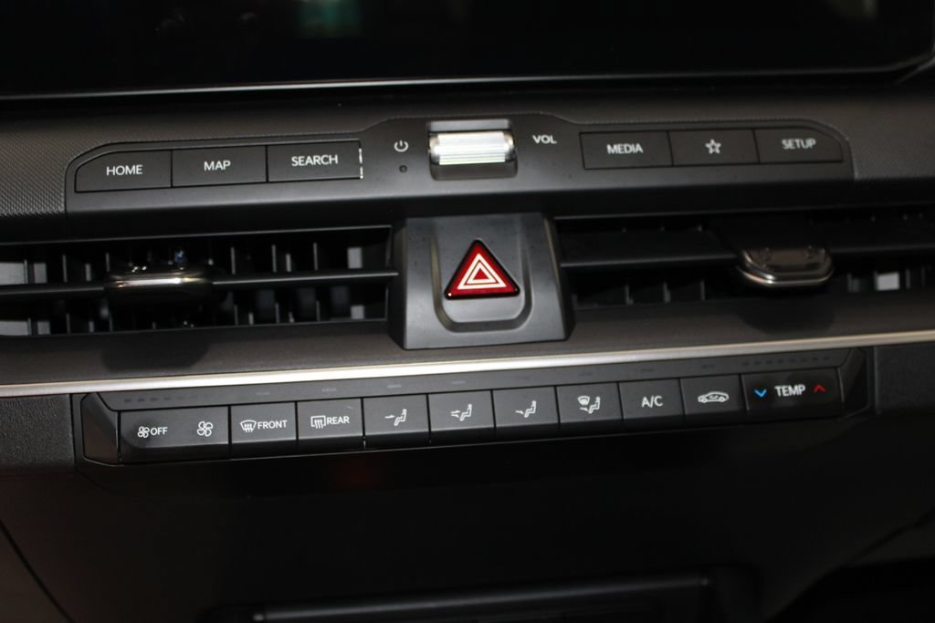 Used 2025 Kia K4 FWD image 41
