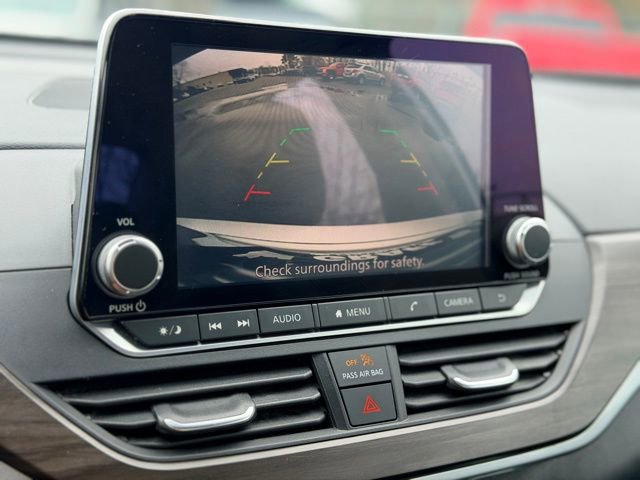 Used 2024 Nissan Altima 2.5 SV image 13