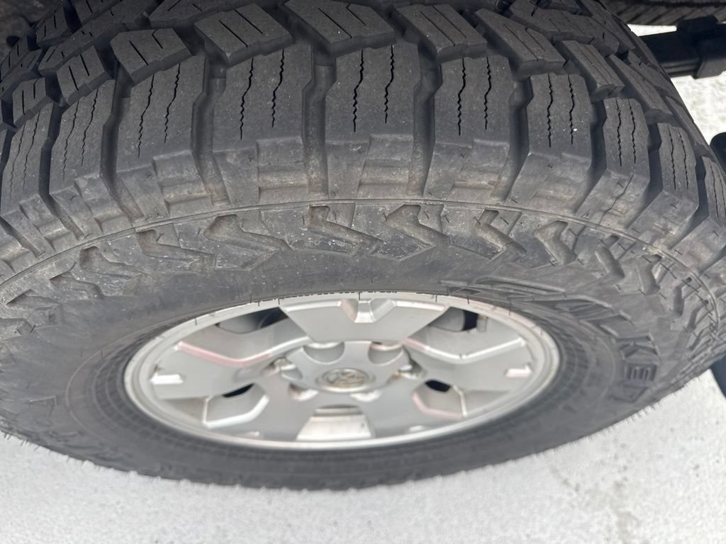 Used 2014 Toyota Tacoma 4x4 Double Cab w/ SR5 Package image 5