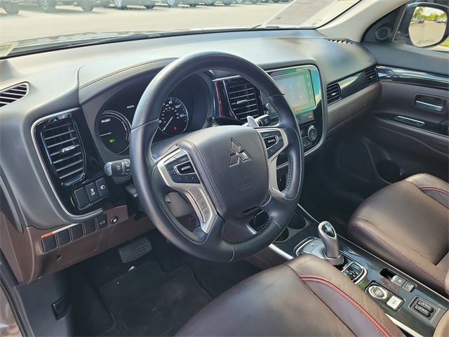 Used 2018 Mitsubishi Outlander SEL image 16