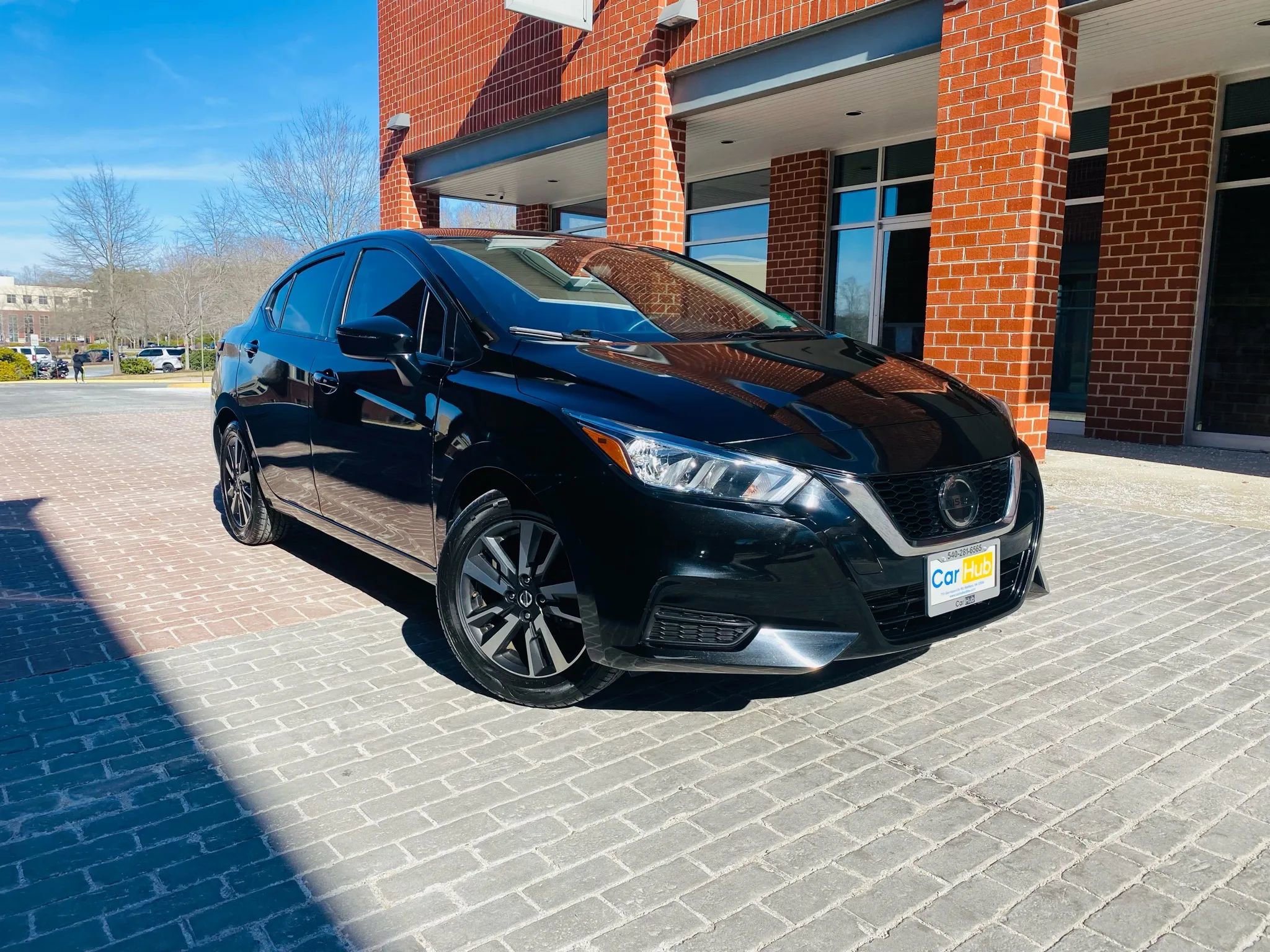 Used 2021 Nissan Versa SV image 1
