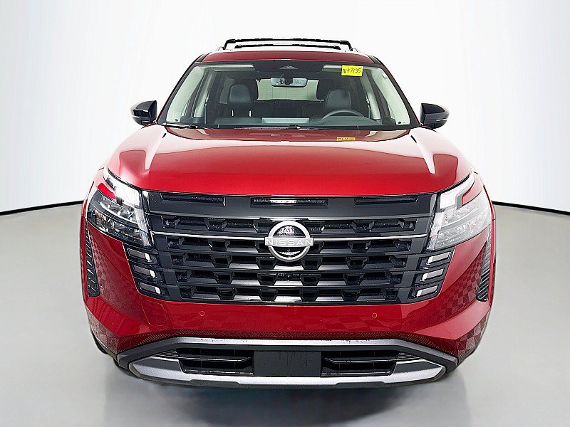New 2026 Nissan Pathfinder SL w/ SL Premium Package AWD/4WD image 2