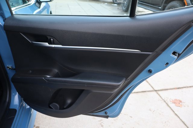 Used 2024 Toyota Camry SE image 15