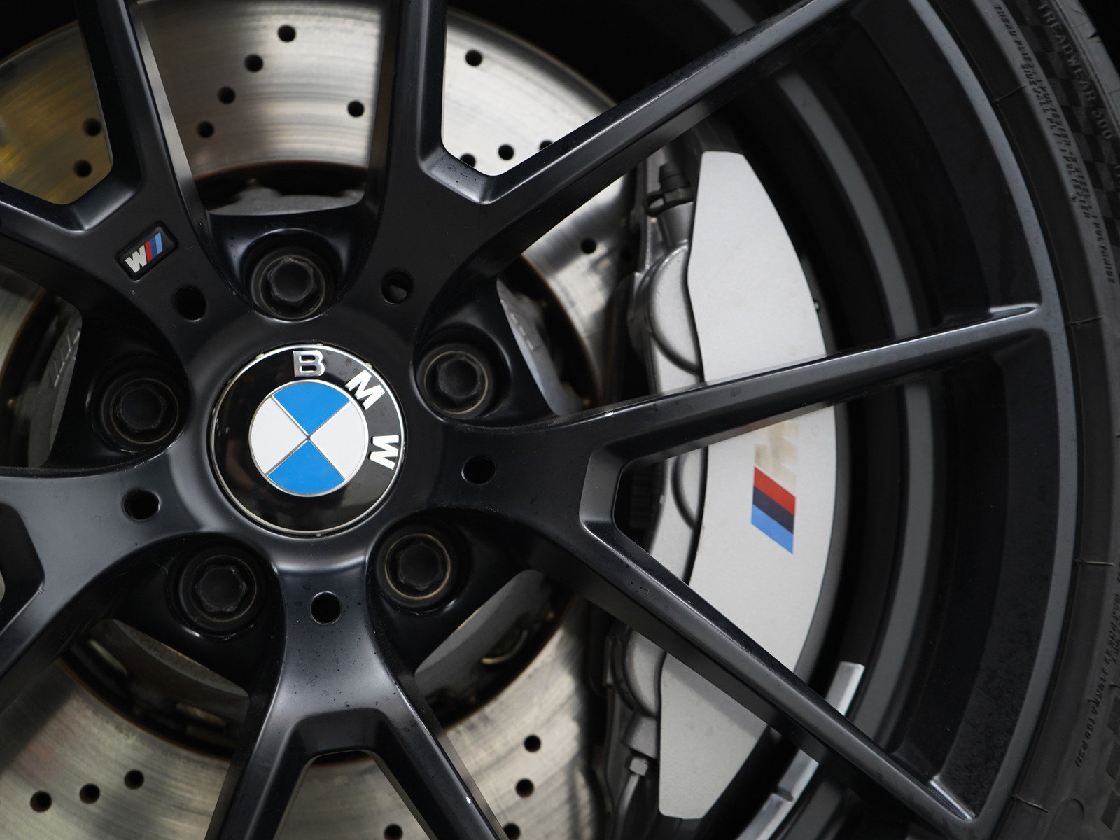 Used 2020 BMW M2 Competition w/ Executive Package RWD image 38