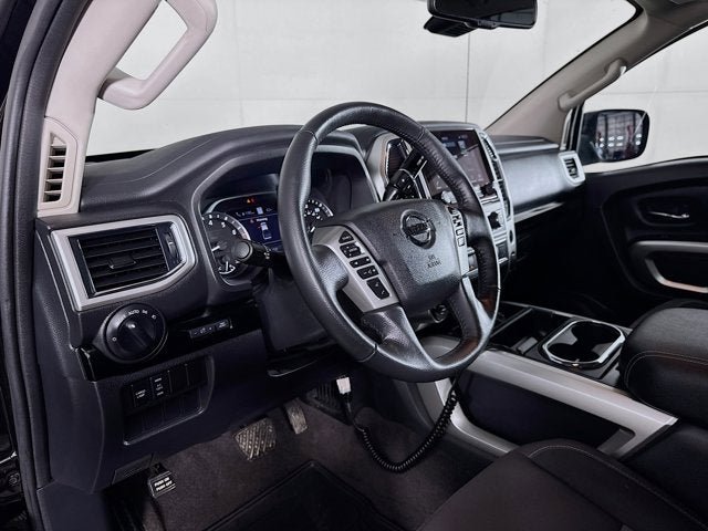 Used 2021 Nissan Titan SV w/ SV Convenience Package AWD/4WD image 8
