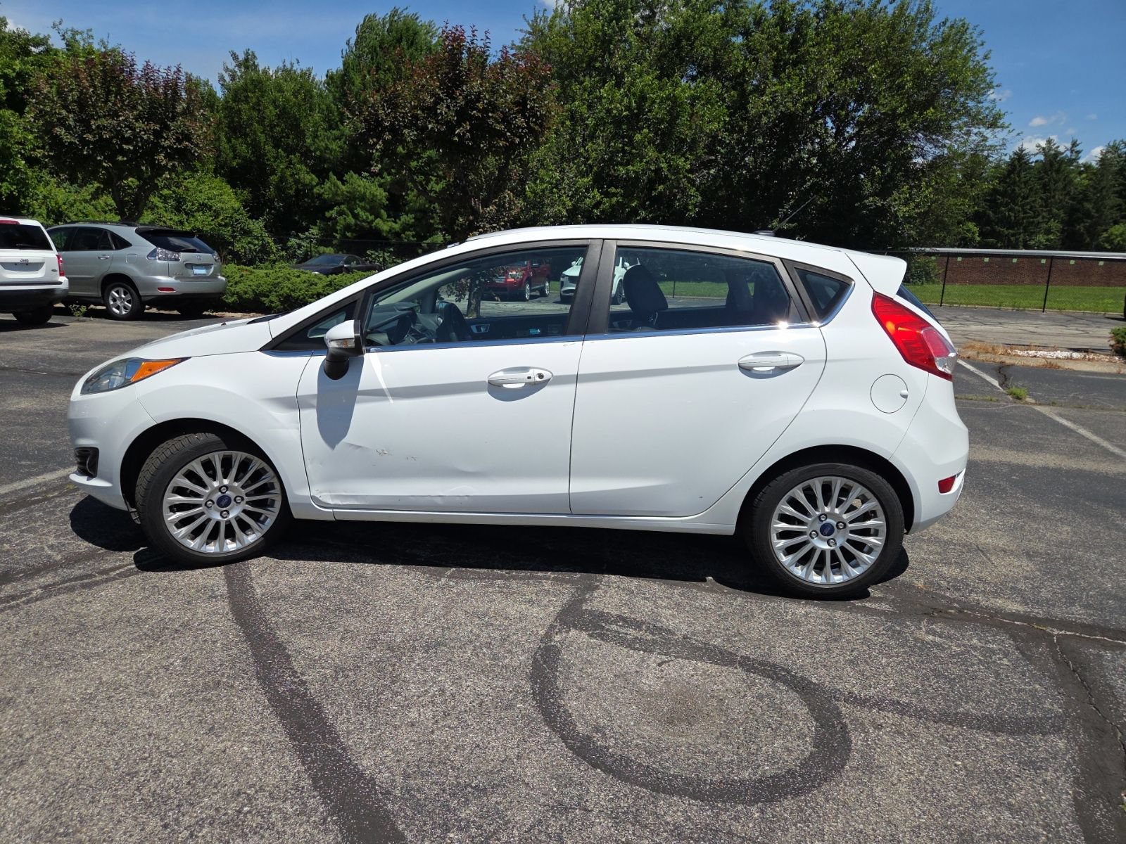 Used 2014 Ford Fiesta Titanium FWD image 13