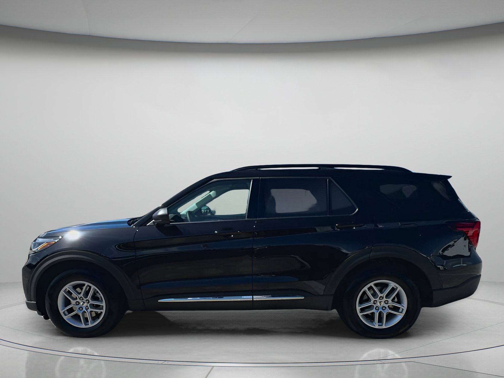 New 2025 Ford Explorer Active w/ Active Comfort Package image 17